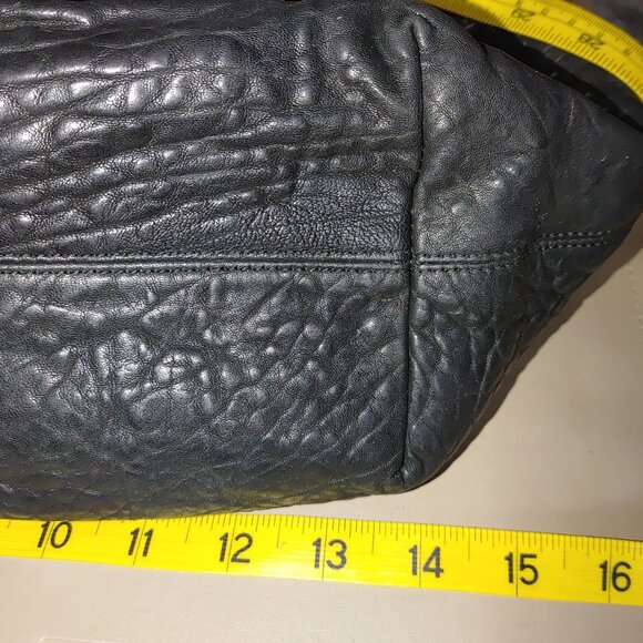 MCM Hobo Handbag Aren Extra Large Drawstring Black Leather Dual Handle Italy COA - Picture 12 of 16